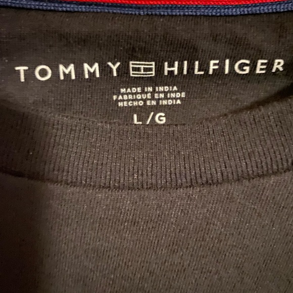 Tommy Hilfiger t shirt - Picture 4 of 4
